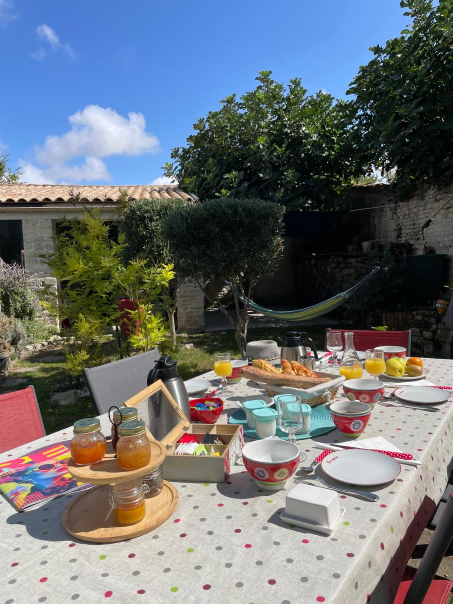 L'Escale Bed & Breakfast La Jarrie Exterior photo